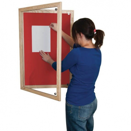 Lockable felt notice board - Single door with wood frame - Cherry