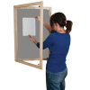 Lockable felt notice board - Single door with wood frame - Silver