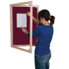 Lockable felt notice board - Single door with wood frame - Burgundy